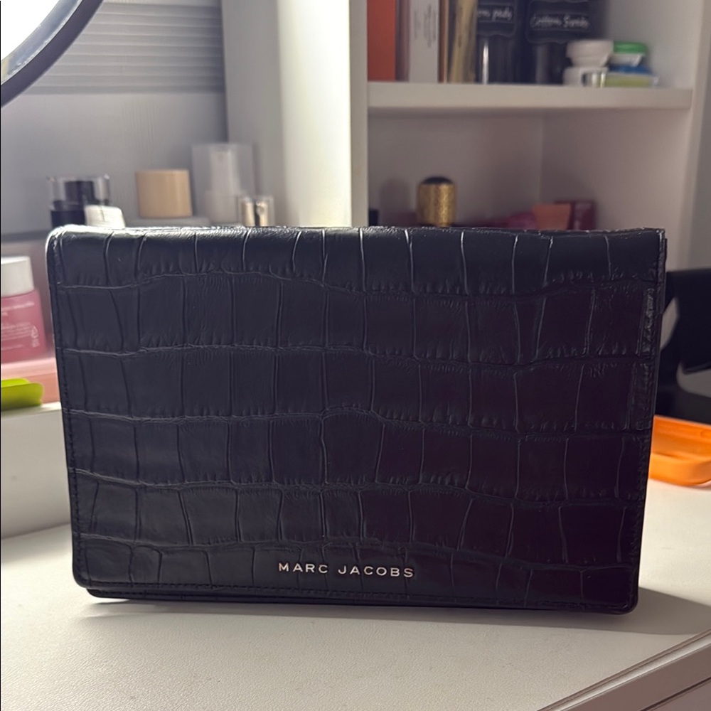Marc Jacobs Black Wallet Elegant Leather Accessory